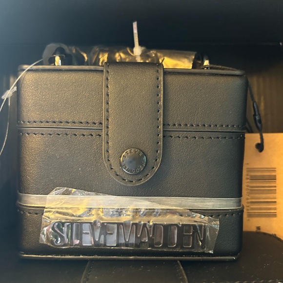 NEW Steve Madden Vanity 4pc Crossbody Black Gift Set - Picture 6 of 11